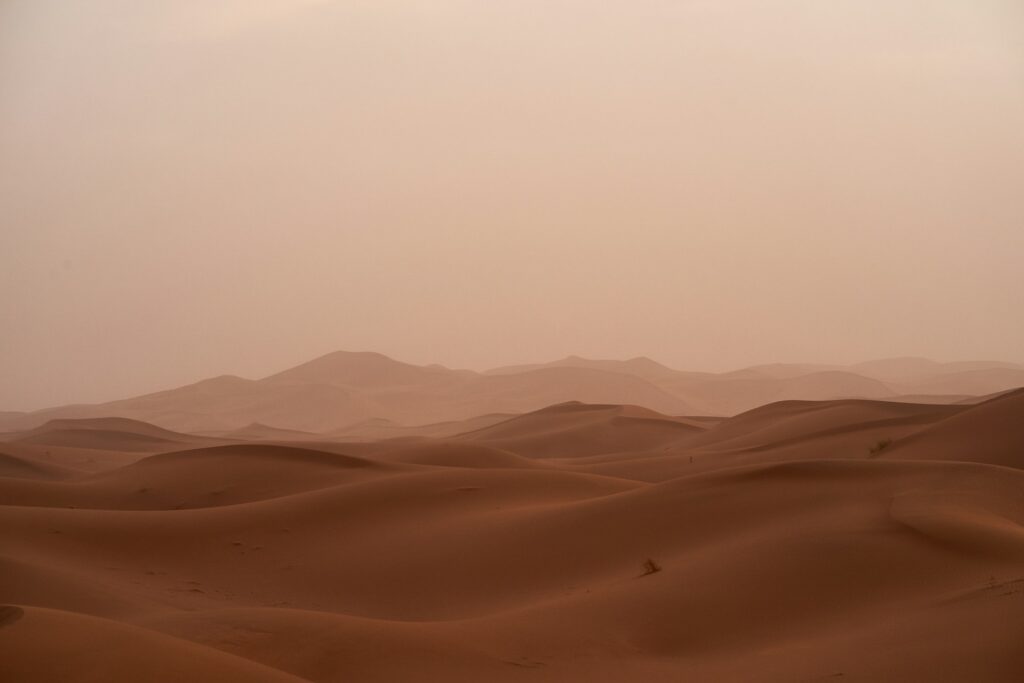 sandstorm dust storm in sahara desert